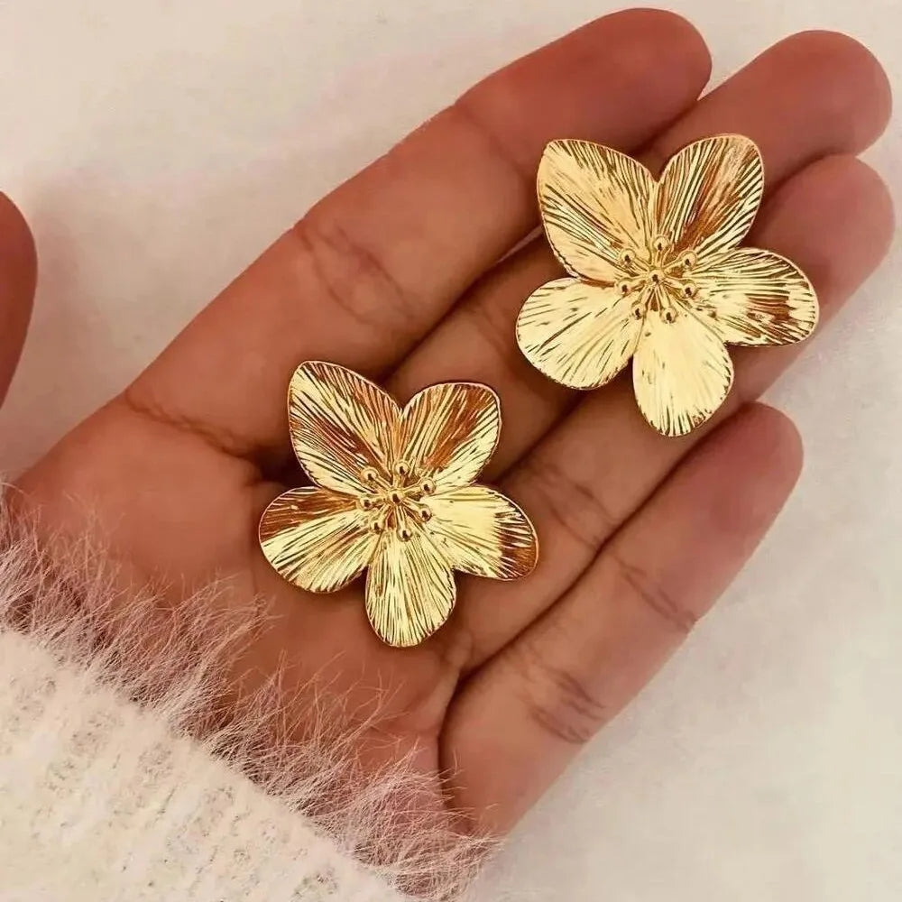 2PC Trendy Flower Earrings